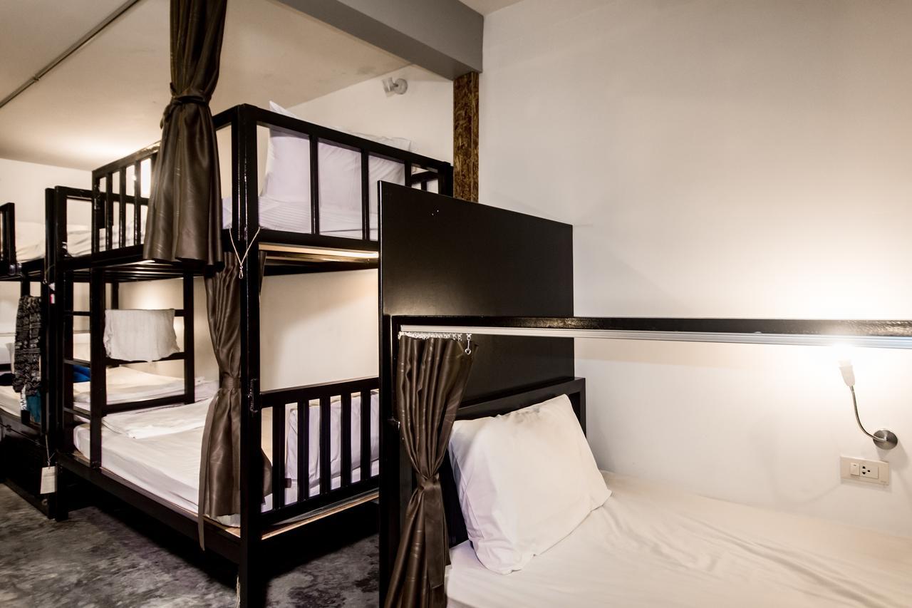 Balcony Party Hostel - 18-40 (Adults Only) Ao Nang Ngoại thất bức ảnh