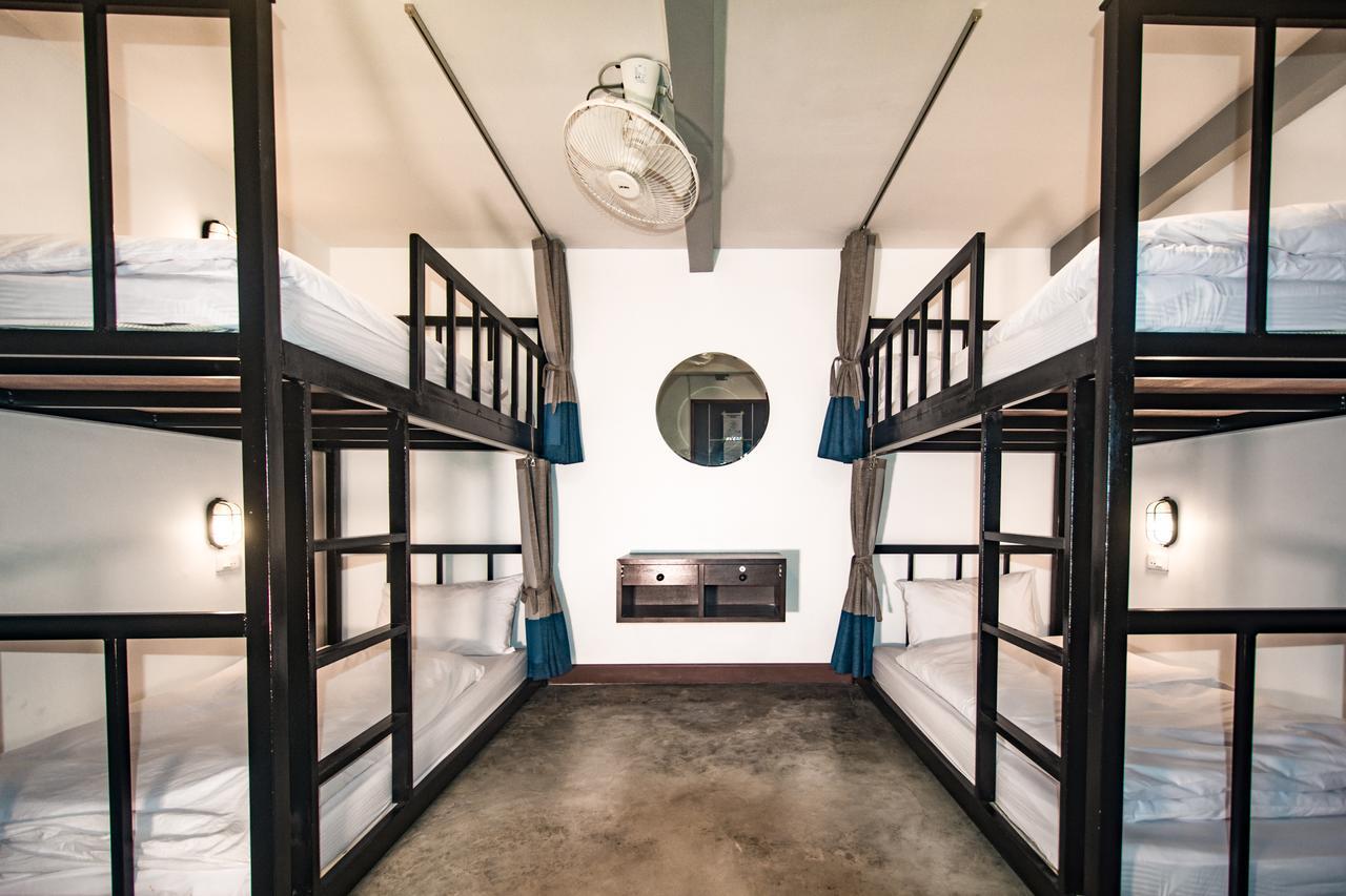 Balcony Party Hostel - 18-40 (Adults Only) Ao Nang Ngoại thất bức ảnh